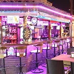 Atak מלון דירות 4*